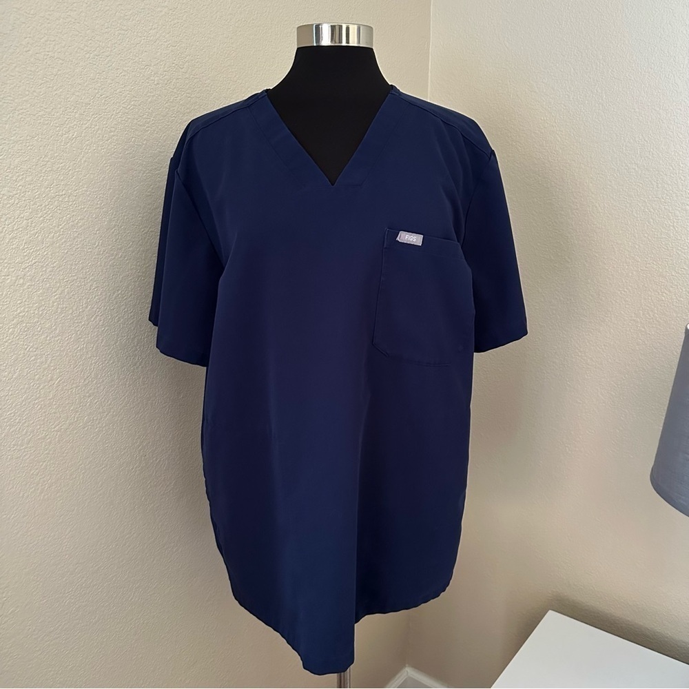 Figs Mens Technical Collection Three-Pocket Scrub Top Size XL PO1601